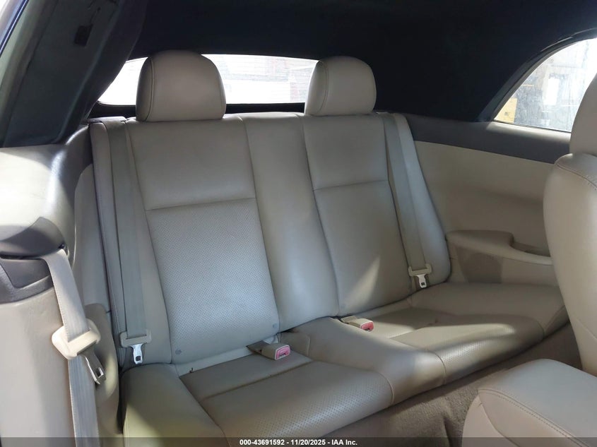 2004 Toyota Camry Solara Sle VIN: 4T1FA38P94U033616 Lot: 43691592