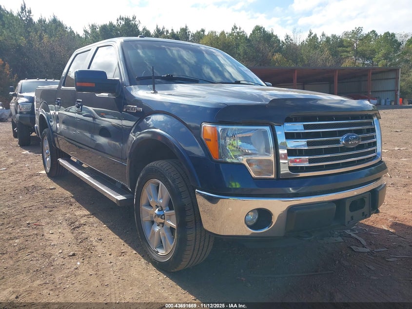 FORD F-150 LARIAT