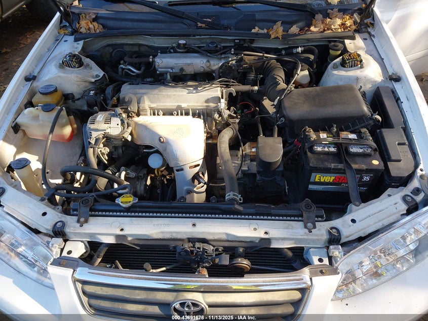 2000 Toyota Camry Ce VIN: 4T1BG22K7YU960933 Lot: 43691678