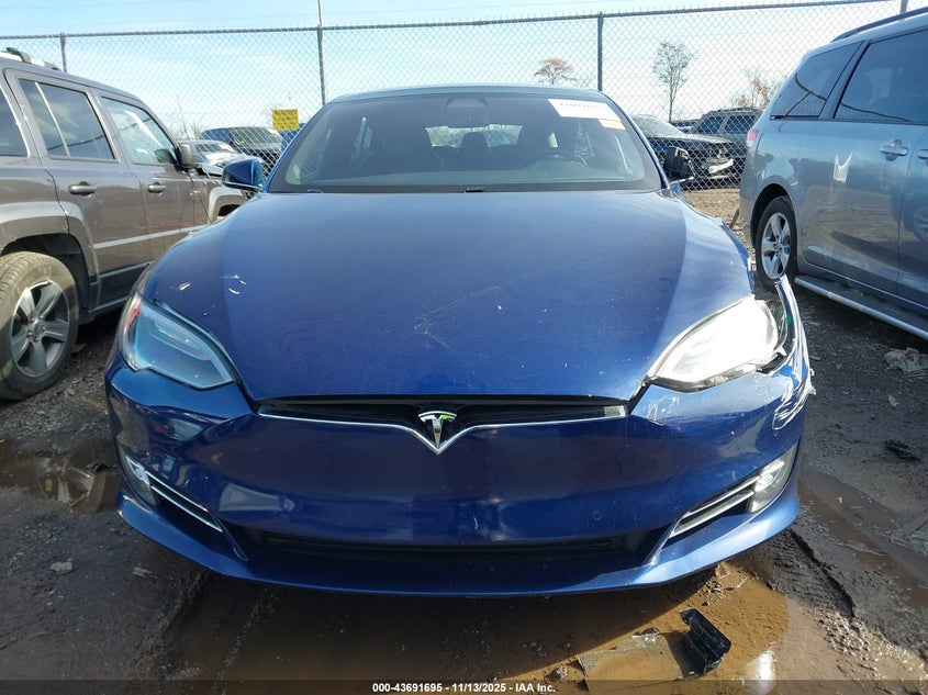 2018 Tesla Model S 100D/75D/P100D VIN: 5YJSA1E23JF243133 Lot: 43691695