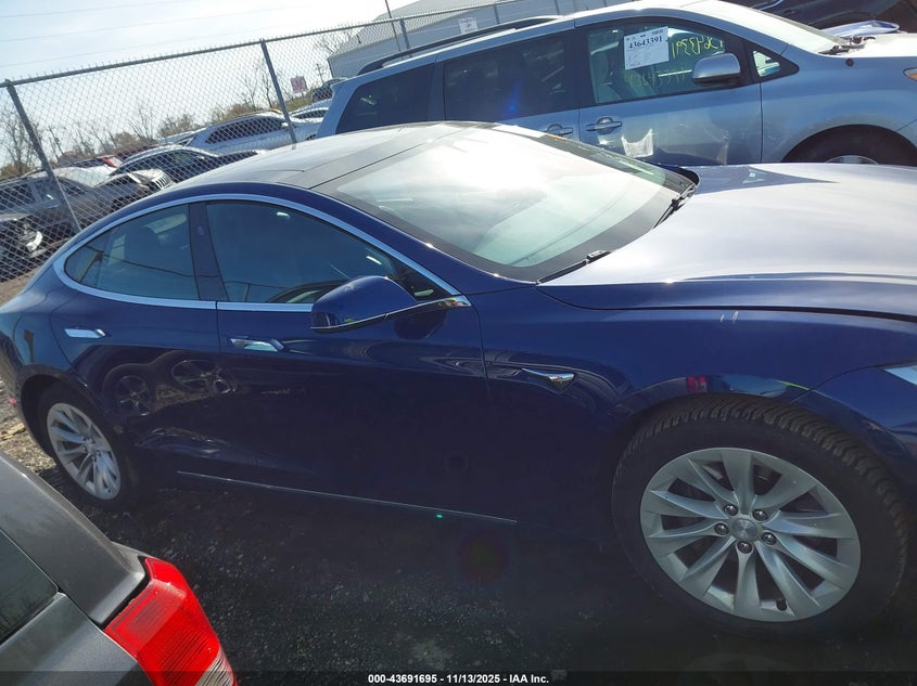 2018 Tesla Model S 100D/75D/P100D VIN: 5YJSA1E23JF243133 Lot: 43691695