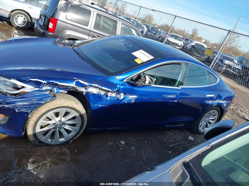 2018 Tesla Model S 100D/75D/P100D VIN: 5YJSA1E23JF243133 Lot: 43691695