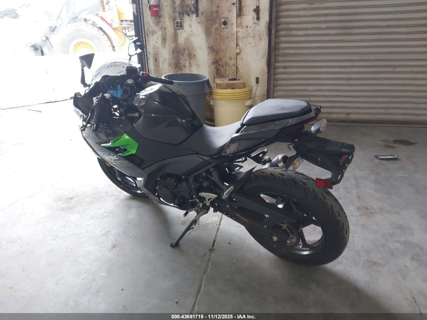 JKAEXKG17PDAS5294 2023 KAWASAKI EX photo no. 3