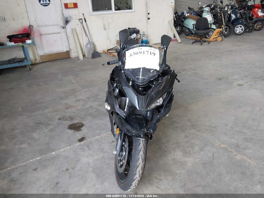 JKAEXKG17PDAS5294 2023 KAWASAKI EX photo no. 5