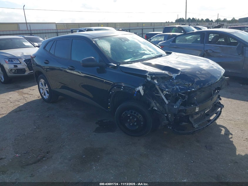 CHEVROLET TRAX FWD SP