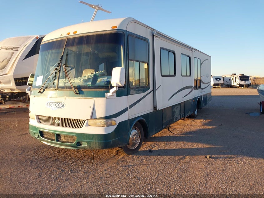5B4LP57G233362025 2004 R-Vision Condor P32 photo 1