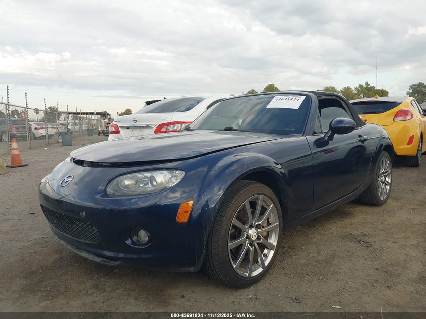 JM1NC25FX80141336 2008 MAZDA MX-5 photo no. 2