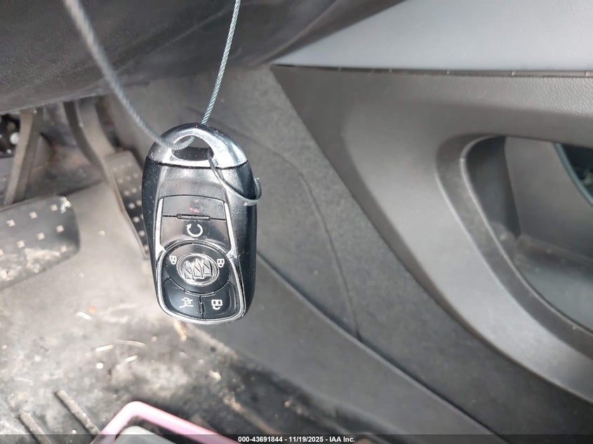 2018 Buick Enclave Essence VIN: 5GAERBKW8JJ267702 Lot: 43691844