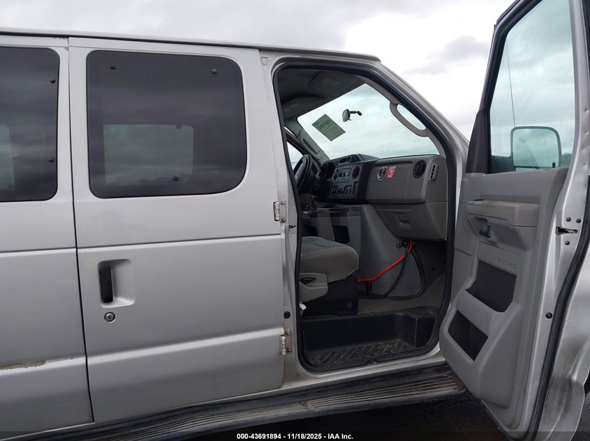 1FBNE31LX9DA27606 2009 FORD ECONOLINE photo no. 5