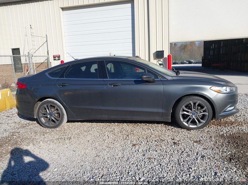 2017 Ford Fusion Se VIN: 3FA6P0HD2HR402407 Lot: 43691902