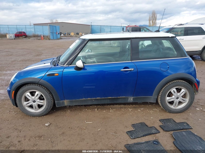 2006 Mini Cooper VIN: WMWRC33586TJ79545 Lot: 43691936