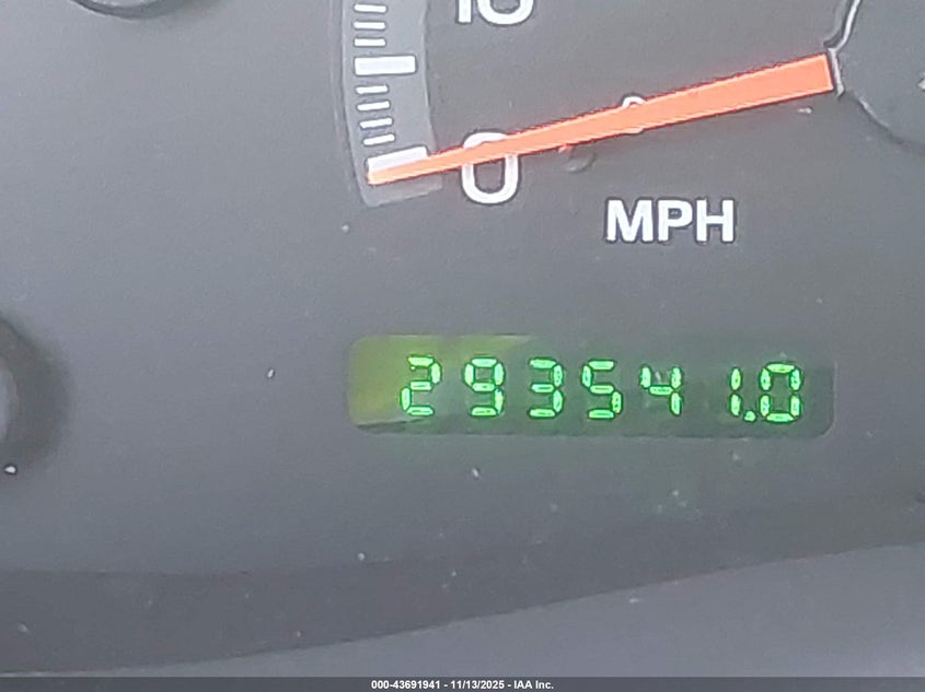 2000 Ford Expedition Xlt VIN: 1FMRU1564YLB90583 Lot: 43691941