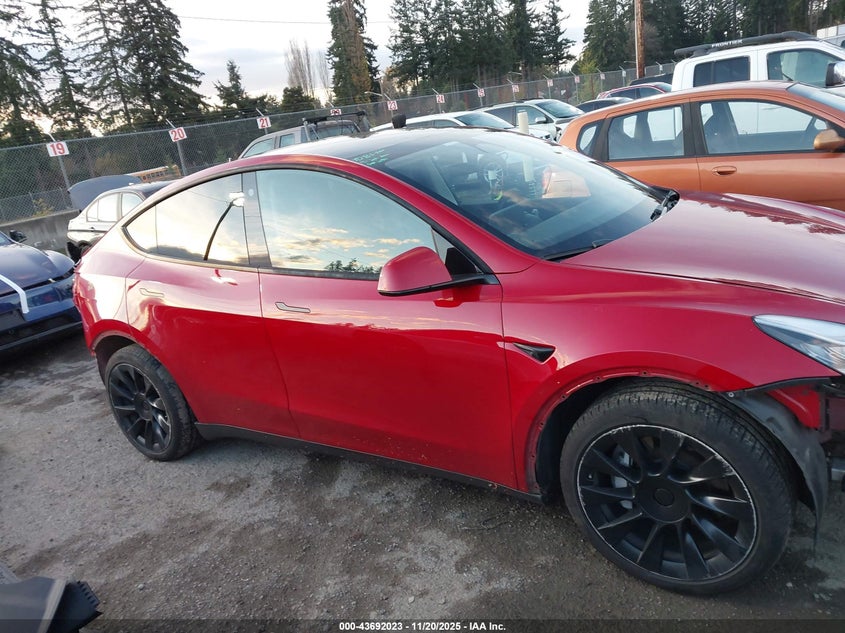 2021 Tesla Model Y Long Range Dual Motor All-Wheel Drive VIN: 5YJYGDEEXMF256471 Lot: 43692023