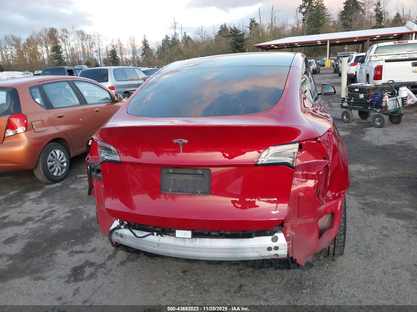 2021 Tesla Model Y Long Range Dual Motor All-Wheel Drive VIN: 5YJYGDEEXMF256471 Lot: 43692023