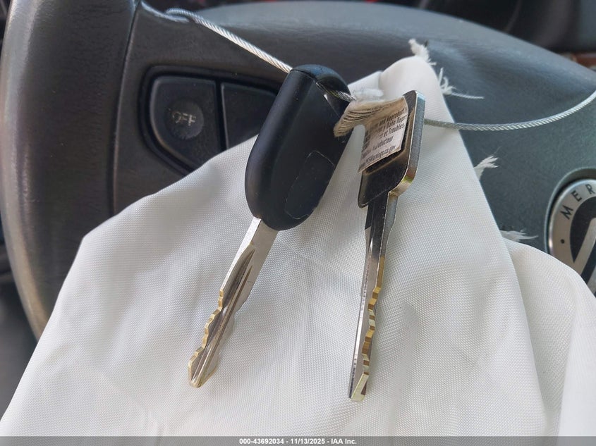 2001 Mercury Sable Ls Premium VIN: 1MEFM55S11G605142 Lot: 43692034