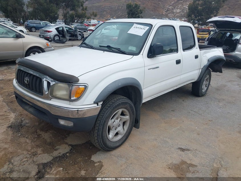 5TEGN92N72Z011738 2002 TOYOTA TACOMA photo no. 2