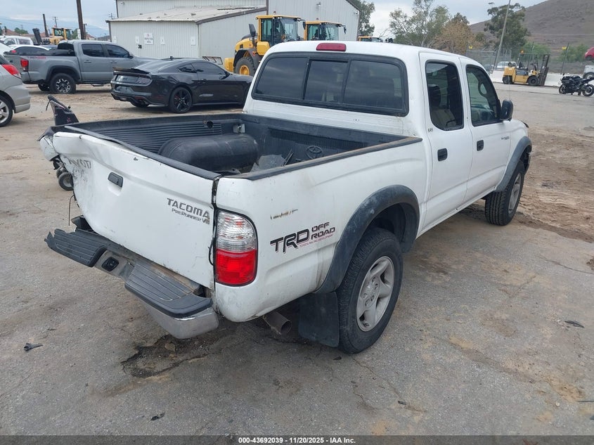 5TEGN92N72Z011738 2002 TOYOTA TACOMA photo no. 4