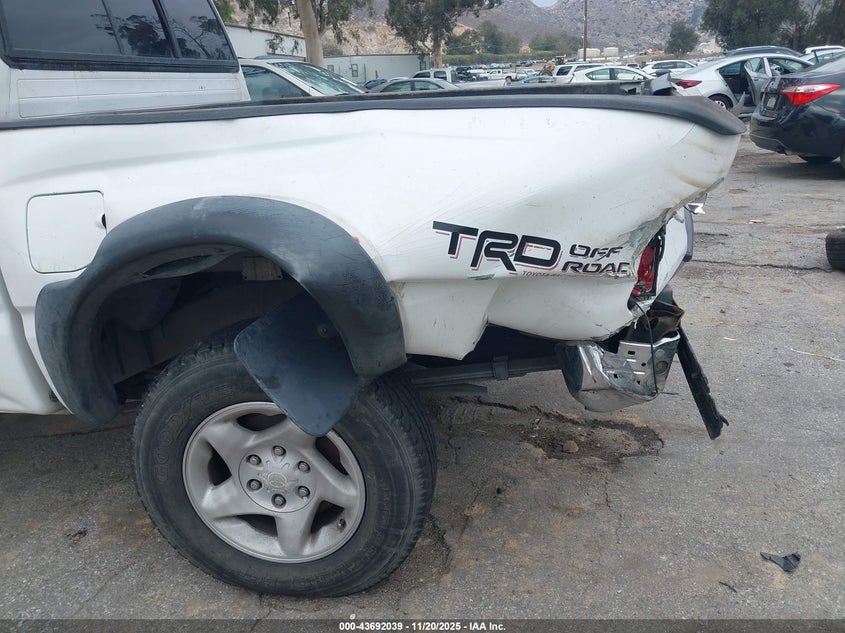 2002 Toyota Tacoma Prerunner V6 VIN: 5TEGN92N72Z011738 Lot: 43692039