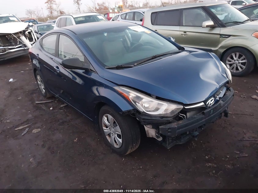 HYUNDAI ELANTRA SE