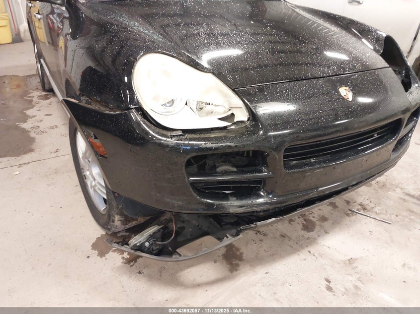 2004 Porsche Cayenne S VIN: WP1AB29P54LA62944 Lot: 43692057