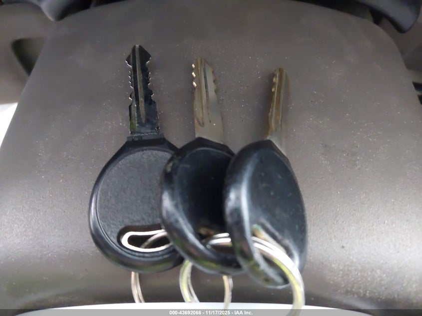 2002 Dodge Grand Caravan Se VIN: 1B4GP24392B670208 Lot: 43692066