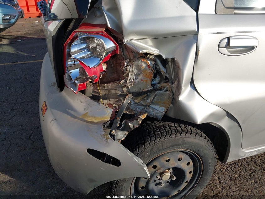 2004 Chevrolet Aveo Special Value VIN: KL1TD62634B140681 Lot: 43692088