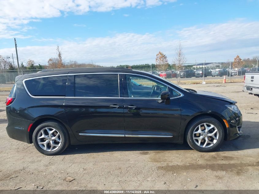 2017 Chrysler Pacifica Touring-L VIN: 2C4RC1BG0HR668154 Lot: 43692089