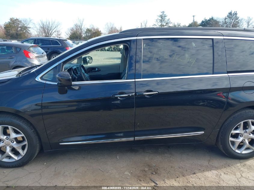 2017 Chrysler Pacifica Touring-L VIN: 2C4RC1BG0HR668154 Lot: 43692089