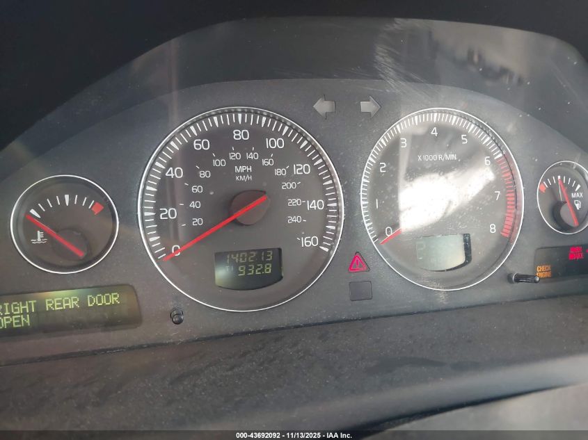 2004 Volvo S60 2.5T VIN: YV1RS59V142413627 Lot: 43692092