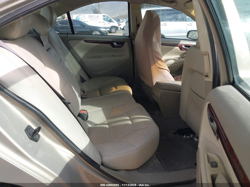 2004 Volvo S60 2.5T VIN: YV1RS59V142413627 Lot: 43692092