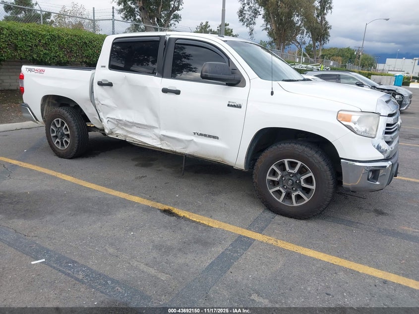 TOYOTA TUNDRA SR5 5.7L V8
