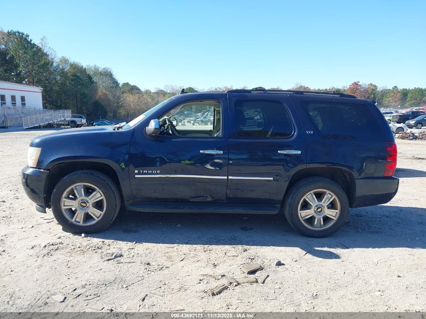 2009 Chevrolet Tahoe Ltz VIN: 1GNFK33099R211103 Lot: 43692171