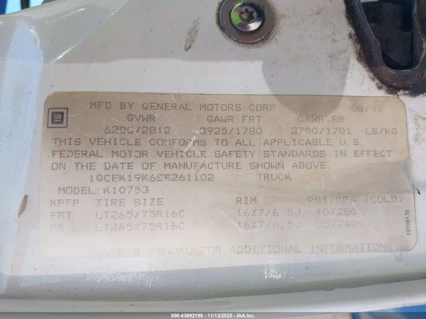 1995 Chevrolet Gmt-400 K1500 VIN: 1GCEK19K6SE261102 Lot: 43692198