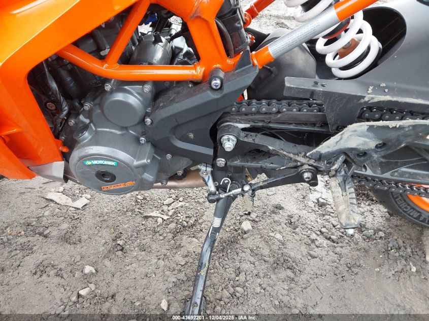 2024 Ktm 390 Rc VIN: MD2JYJ401RN209271 Lot: 43692201