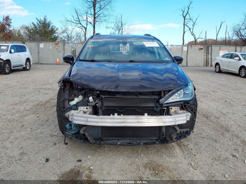 2017 Chrysler Pacifica Touring-L Plus VIN: 2C4RC1EG4HR525820 Lot: 43692233