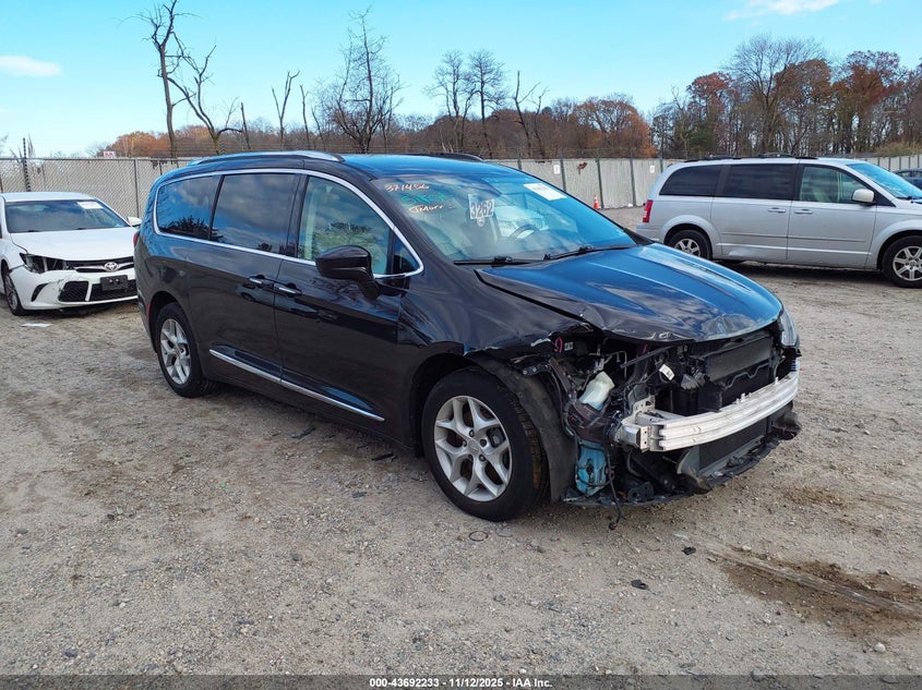 2017 CHRYSLER PACIFICA TOURING-L PLUS - 2C4RC1EG4HR525820