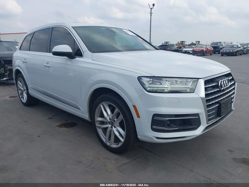 AUDI Q7 3.0T PREMIUM
