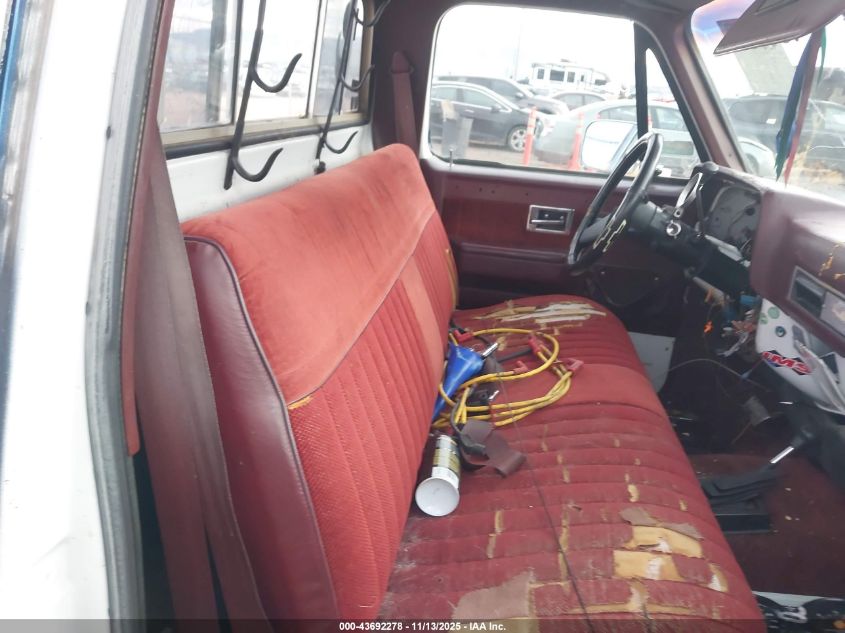 1985 Chevrolet K10 VIN: 1GCEK14H2FJ102666 Lot: 43692278