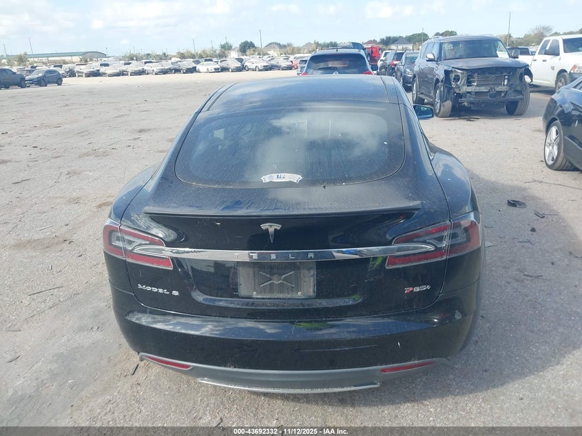 2013 Tesla Model S Performance VIN: 5YJSA1DP1DFP15590 Lot: 43692332