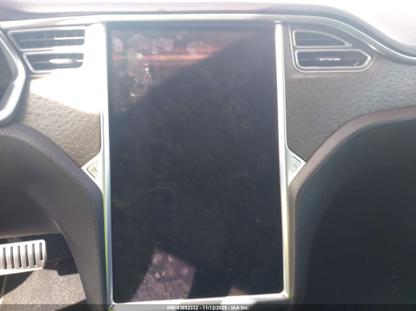 2013 Tesla Model S Performance VIN: 5YJSA1DP1DFP15590 Lot: 43692332