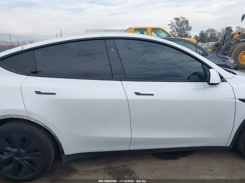 2025 Tesla Model Y Long Range Dual Motor Rear-Wheel Drive VIN: 7SAYGDED7SF229073 Lot: 43692369