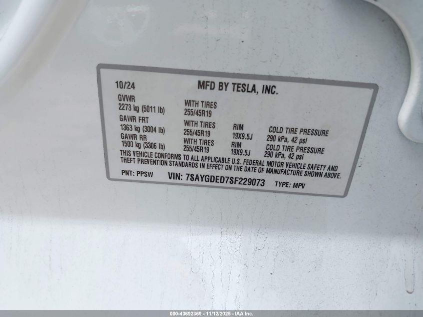 2025 Tesla Model Y Long Range Dual Motor Rear-Wheel Drive VIN: 7SAYGDED7SF229073 Lot: 43692369