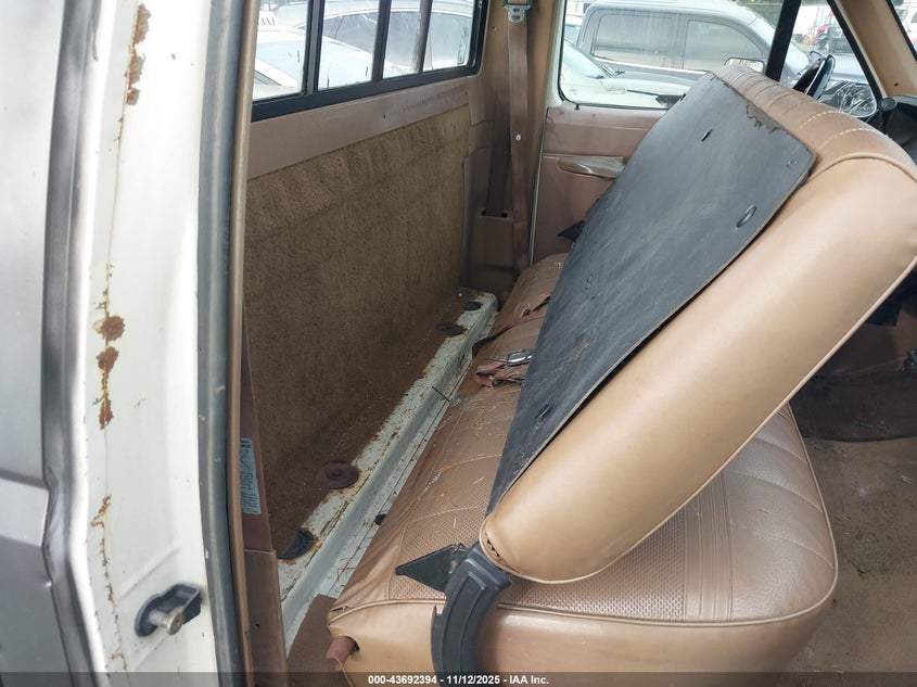 1990 Ford F250 VIN: 2FTHF25H9LCB24325 Lot: 43692394