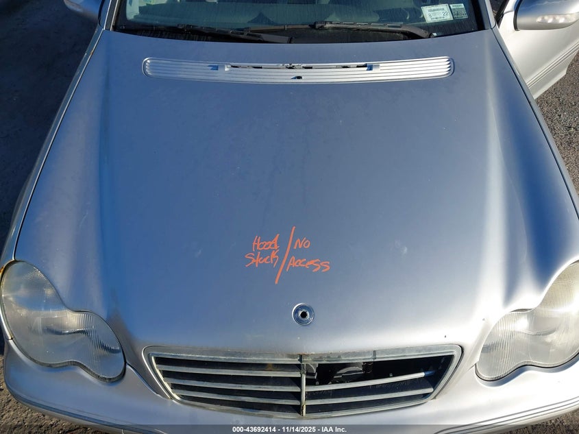 2004 Mercedes-Benz C 230 Kompressor Sport/Sport VIN: WDBRF40J34F473060 Lot: 43692414