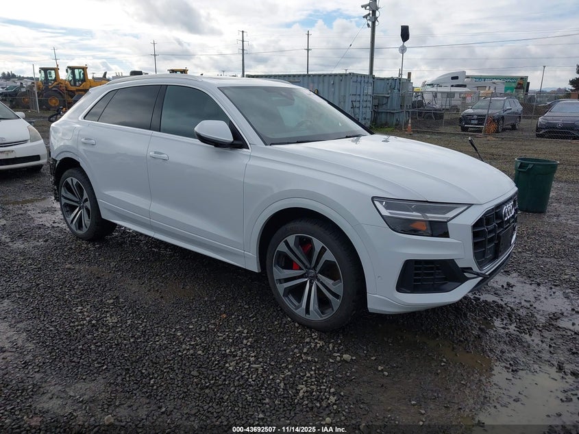 AUDI Q8 55 PREMIUM
