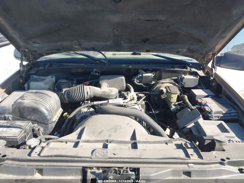 1996 Chevrolet Gmt-400 C1500 VIN: 1GCEC14WXTZ104142 Lot: 43692604