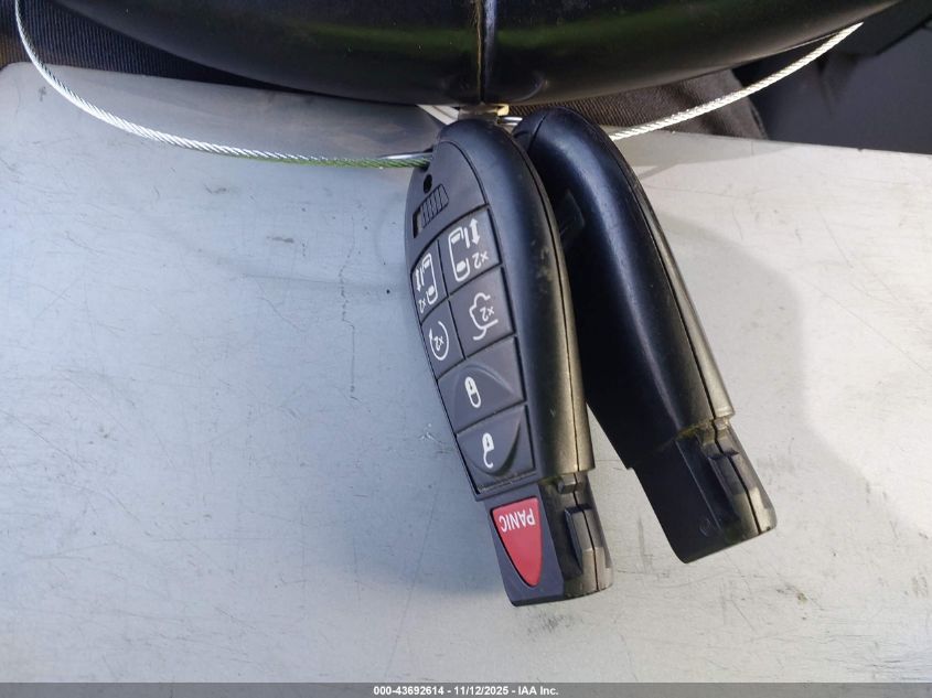 2015 Chrysler Town & Country Touring-L VIN: 2C4RC1CG5FR617700 Lot: 43692614