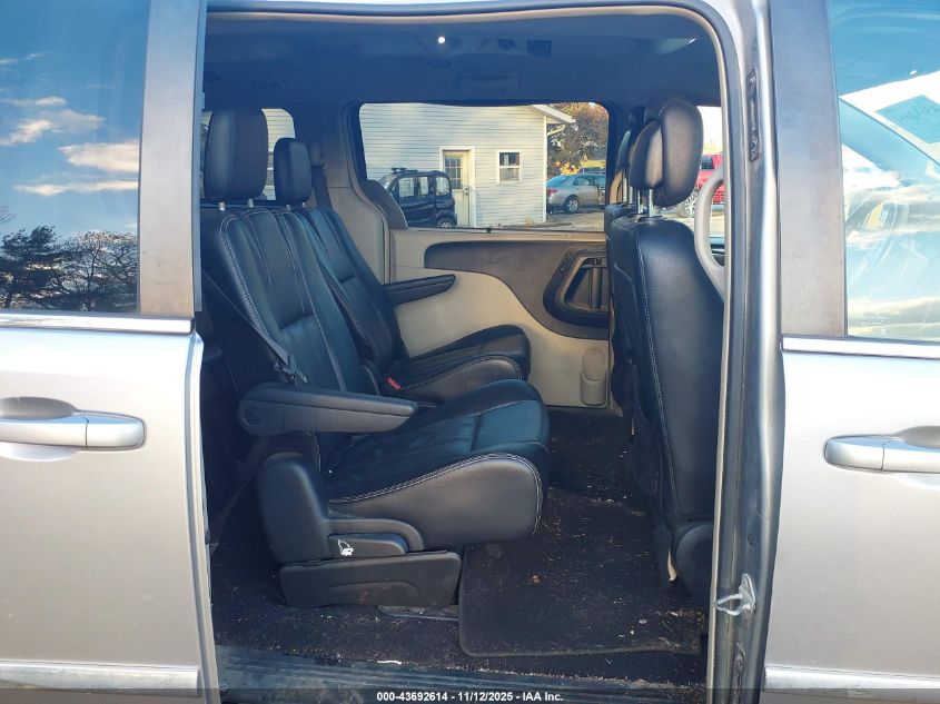 2015 Chrysler Town & Country Touring-L VIN: 2C4RC1CG5FR617700 Lot: 43692614