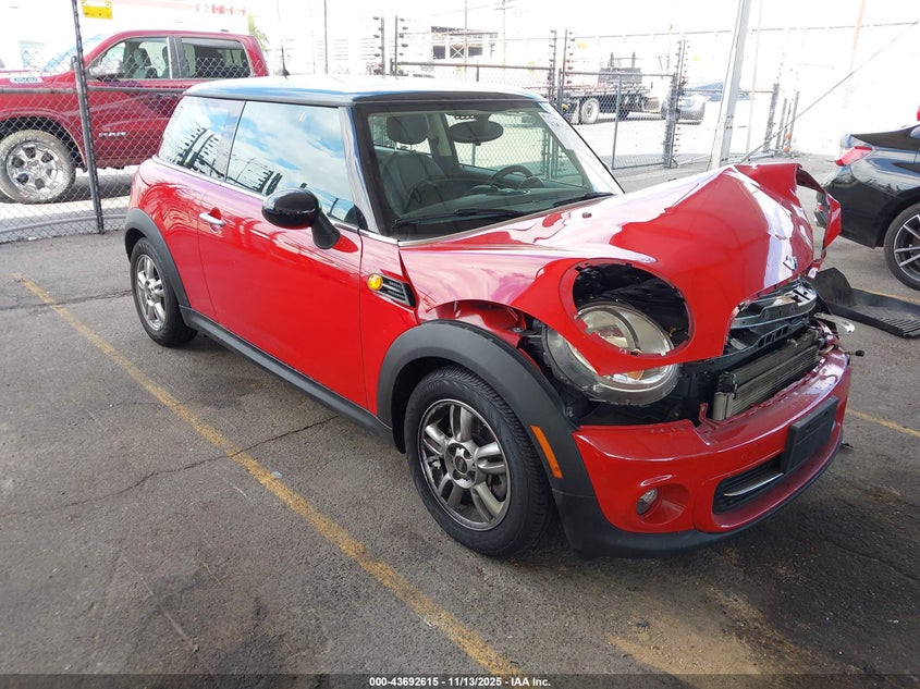 2013 MINI HARDTOP COOPER - WMWSU3C55DT546154