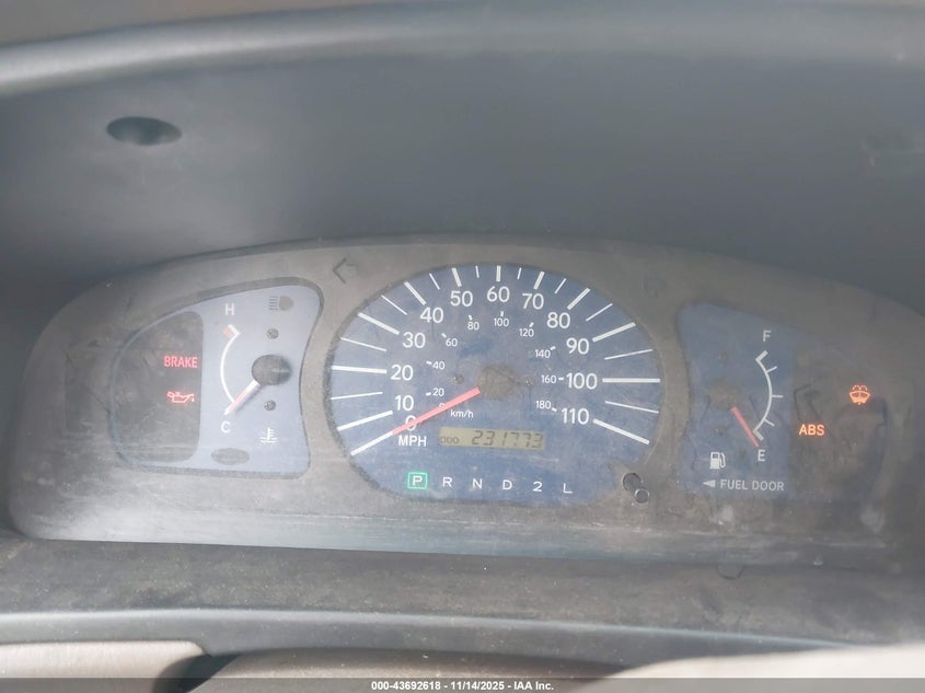 2002 Toyota Sienna Ce VIN: 4T3ZF19C92U484418 Lot: 43692618